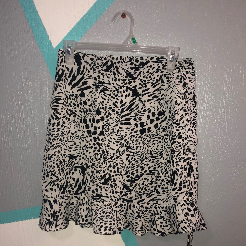 animal printed mini skirt, never worn